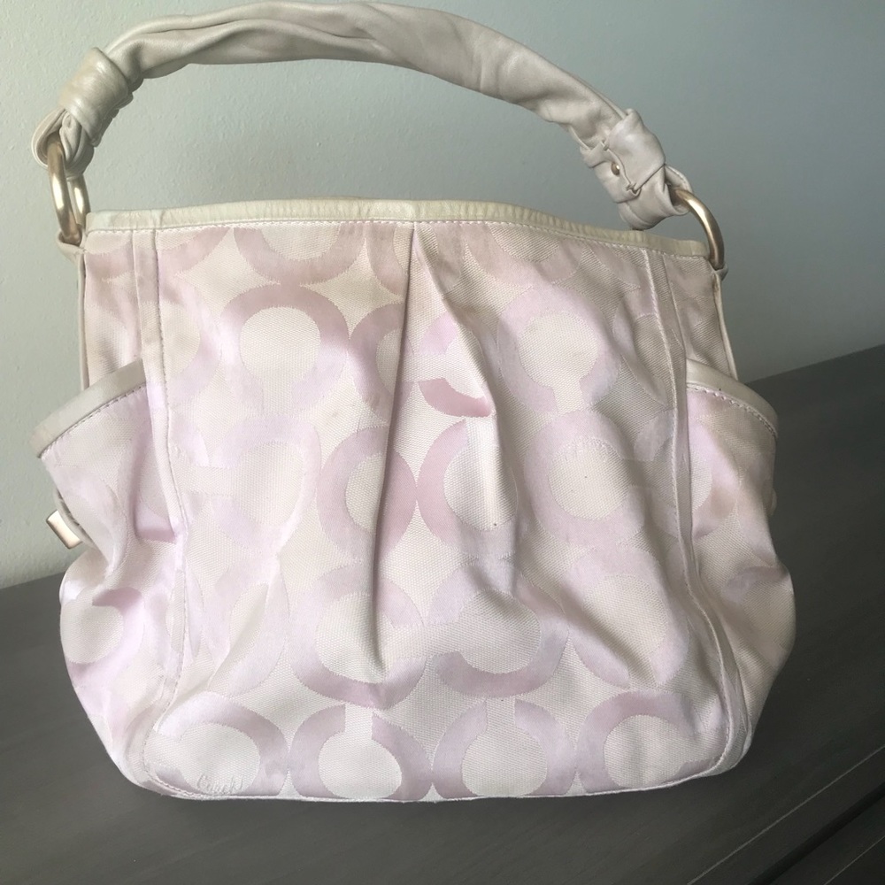 coach shoulder bag. Very loved! Asking 30 OBO!
